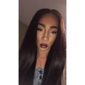 Meet your Posher, Dominique